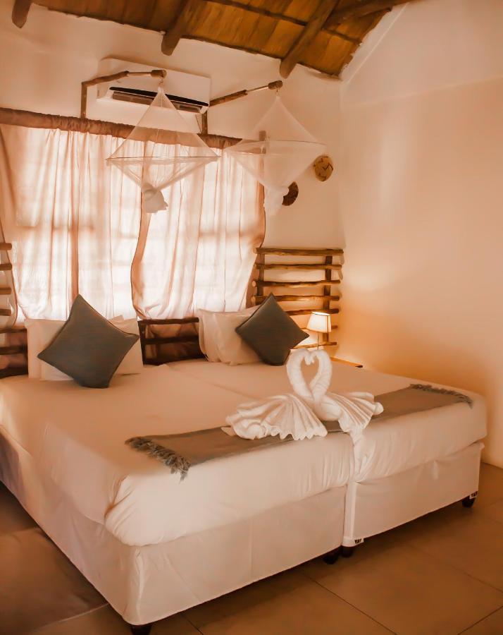 Leeville Guesthouse Kasane Exterior photo